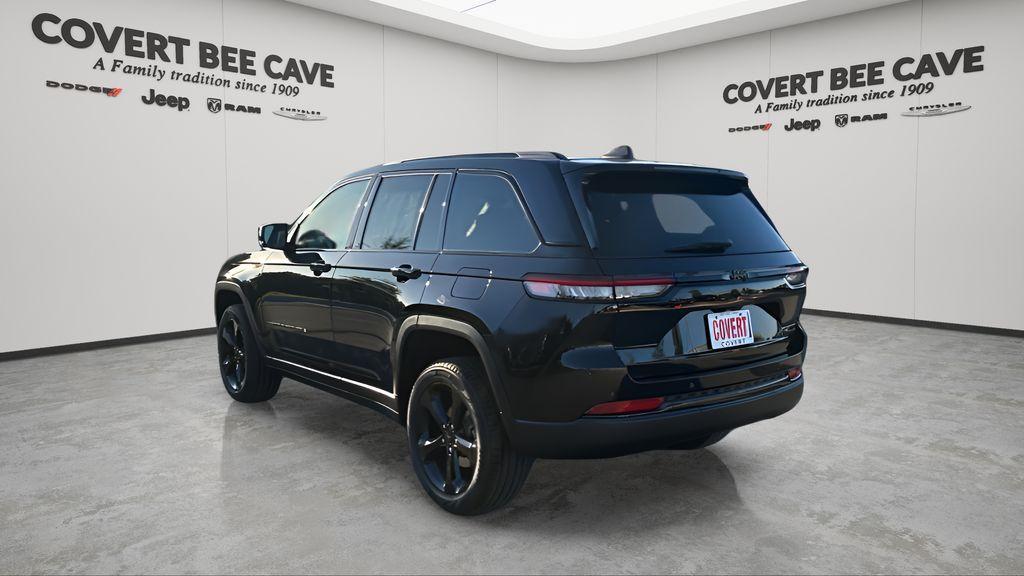 new 2025 Jeep Grand Cherokee car, priced at $37,823