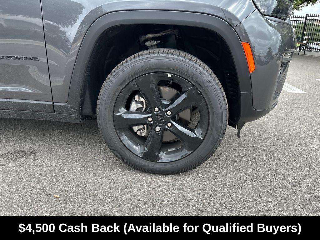 new 2026 Jeep Grand Cherokee L car, priced at $44,237
