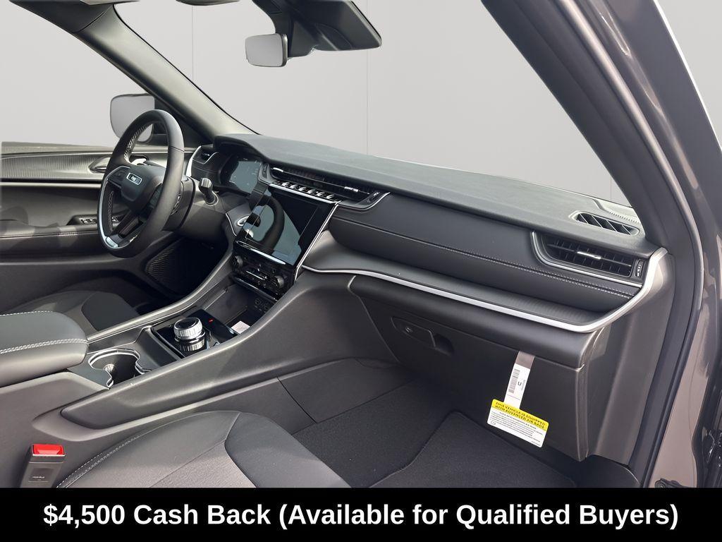new 2025 Jeep Grand Cherokee L car, priced at $37,714