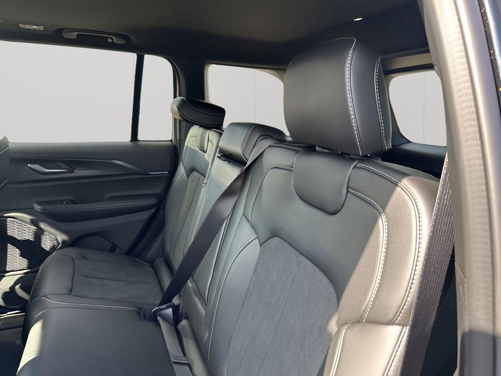 new 2025 Jeep Grand Cherokee car, priced at $34,347