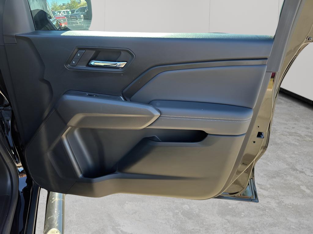 used 2024 Chevrolet Colorado car, priced at $29,618