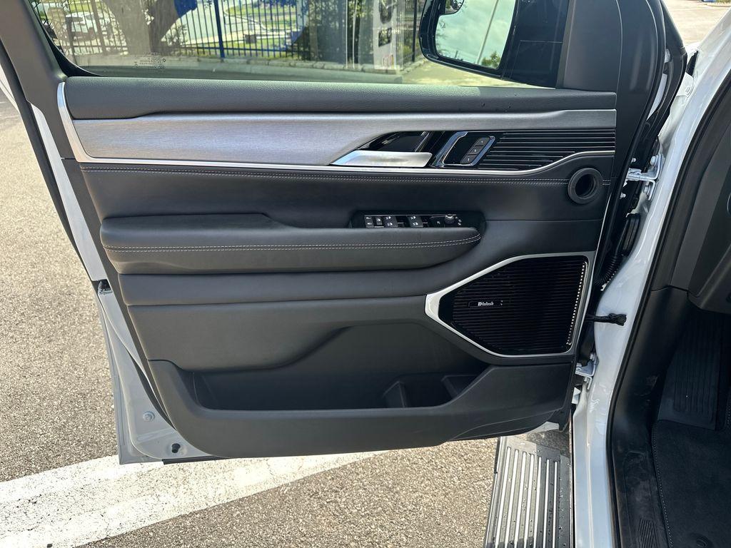 new 2026 Jeep Grand Wagoneer L car, priced at $83,073