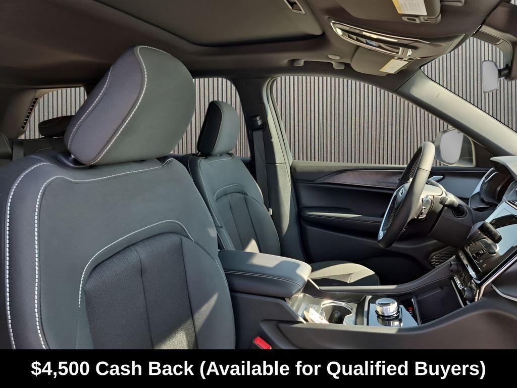 new 2026 Jeep Grand Cherokee car, priced at $34,385