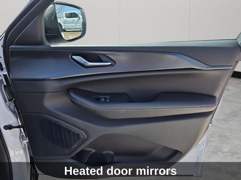 new 2026 Jeep Grand Cherokee car, priced at $33,725
