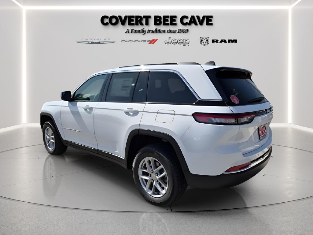 new 2026 Jeep Grand Cherokee car, priced at $33,725