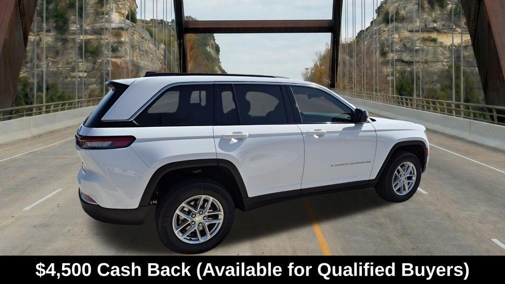 new 2026 Jeep Grand Cherokee car, priced at $34,385