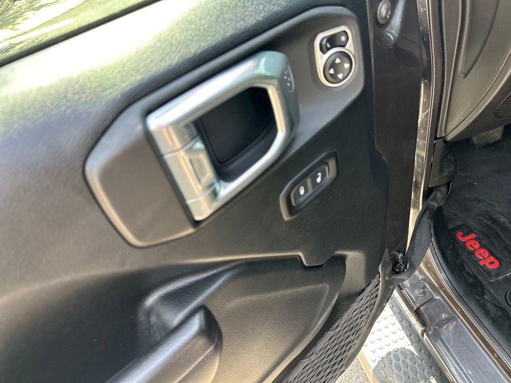 used 2021 Jeep Wrangler Unlimited car, priced at $27,996