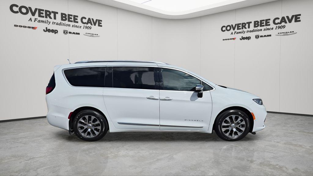 used 2023 Chrysler Pacifica Hybrid car, priced at $33,195