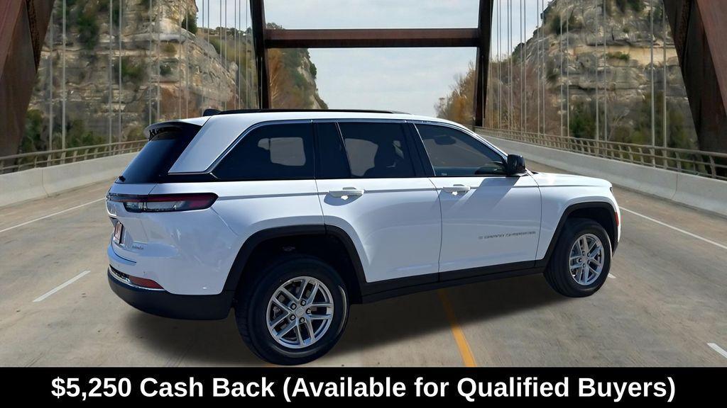 new 2025 Jeep Grand Cherokee car, priced at $33,105