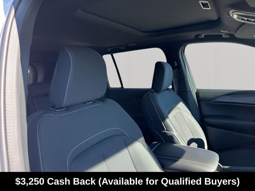 new 2025 Jeep Grand Cherokee car, priced at $31,683
