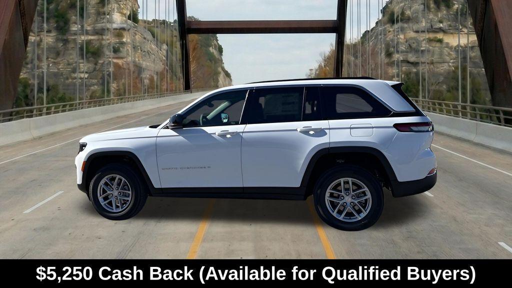 new 2025 Jeep Grand Cherokee car, priced at $33,105