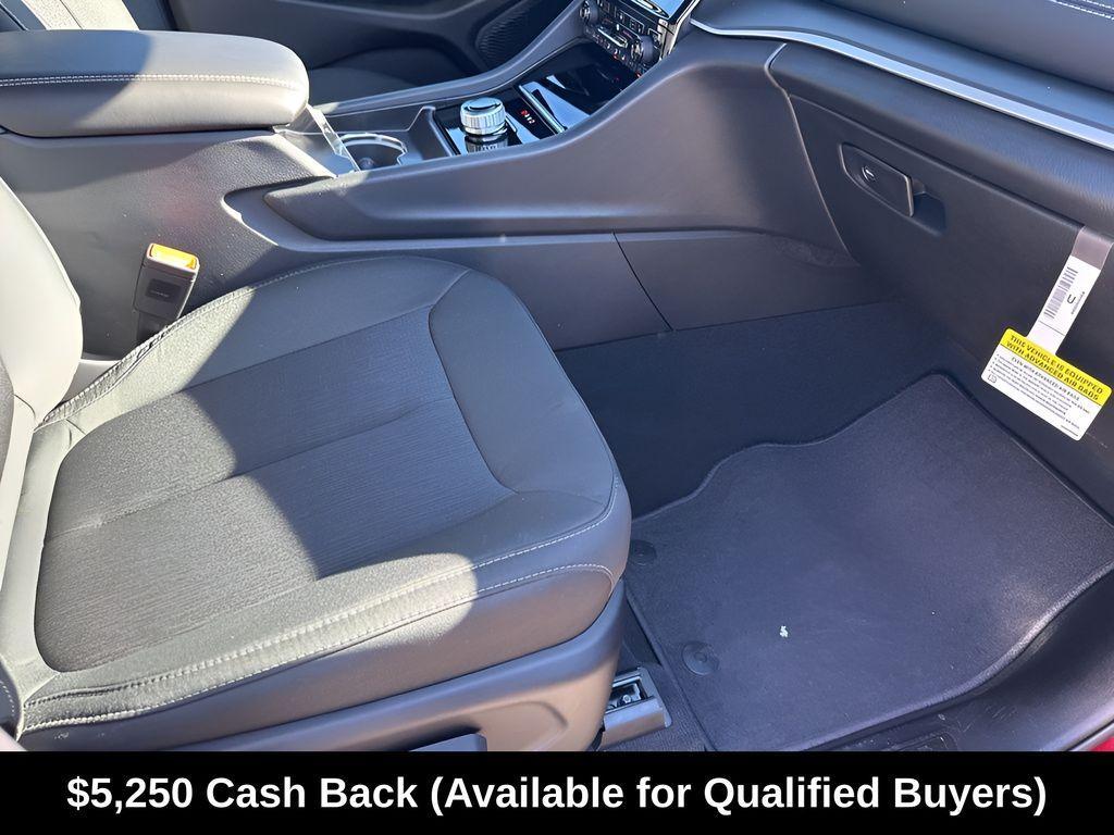 new 2025 Jeep Grand Cherokee car, priced at $33,713