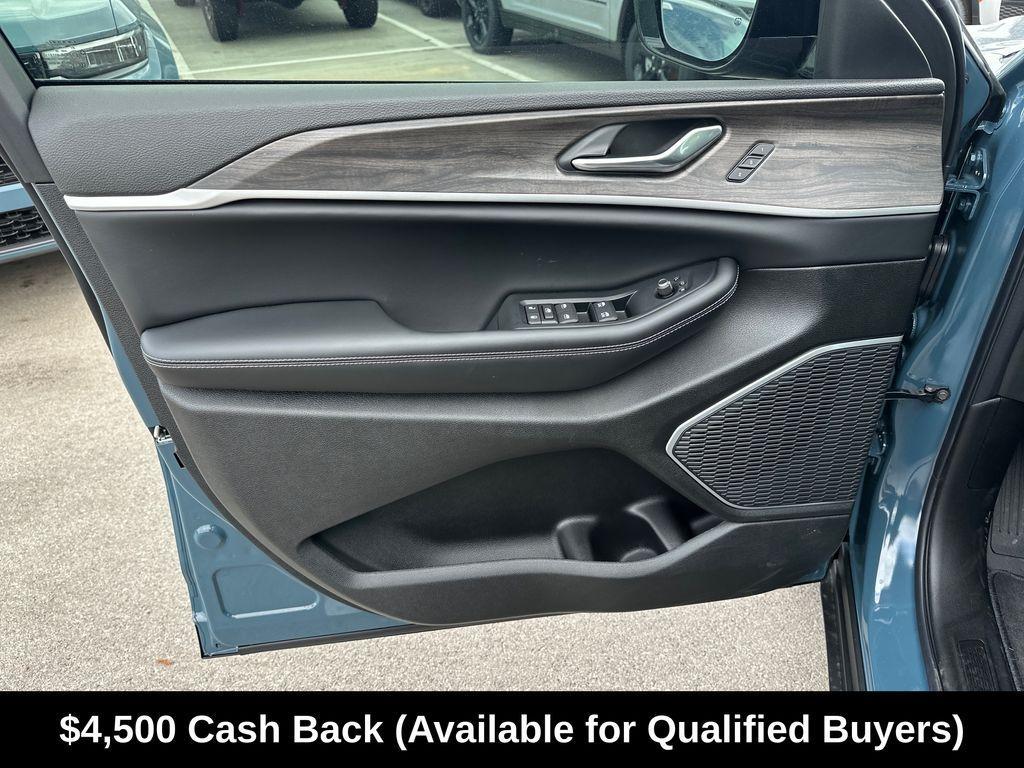 new 2026 Jeep Grand Cherokee L car, priced at $45,342