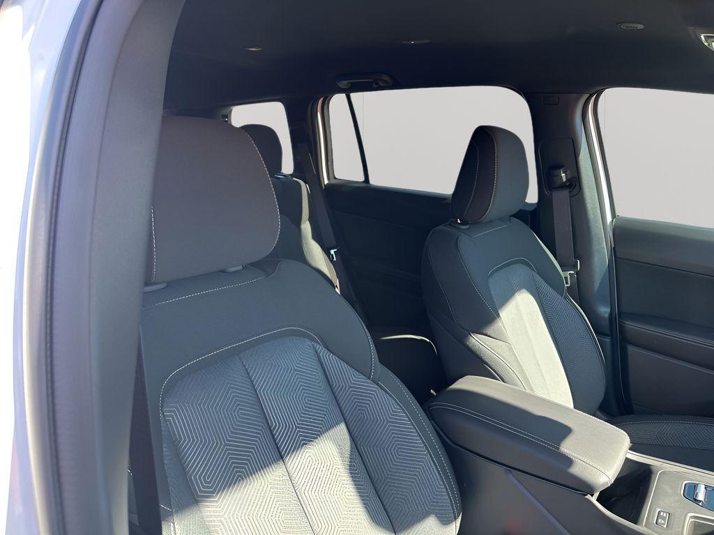 new 2026 Jeep Cherokee car, priced at $39,715