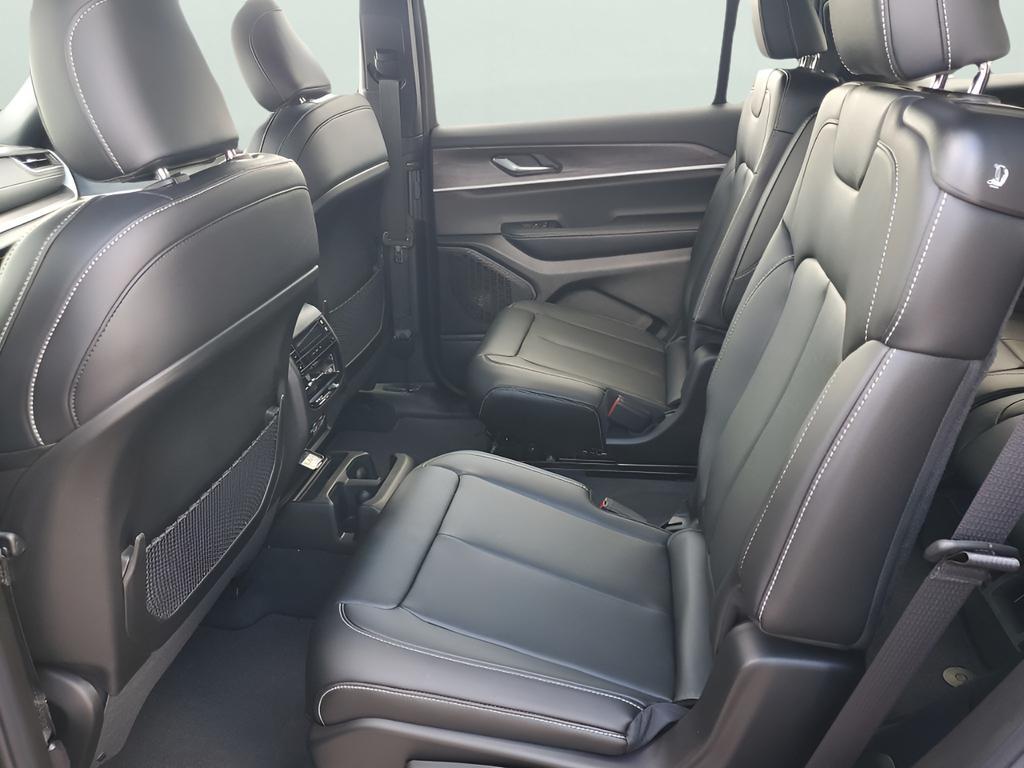 new 2025 Jeep Grand Cherokee L car, priced at $40,720