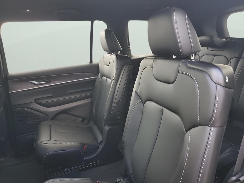 new 2025 Jeep Grand Cherokee L car, priced at $40,720