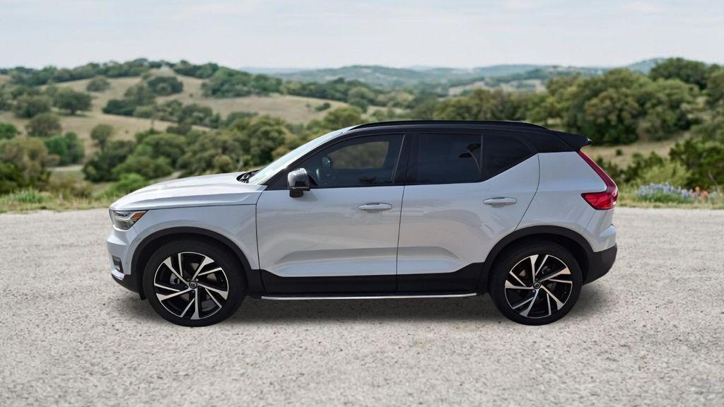 used 2022 Volvo XC40 car, priced at $19,792