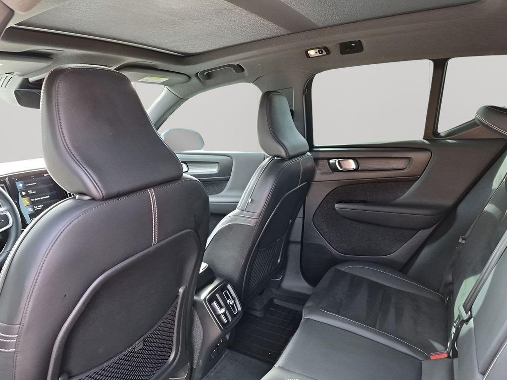 used 2022 Volvo XC40 car, priced at $19,792