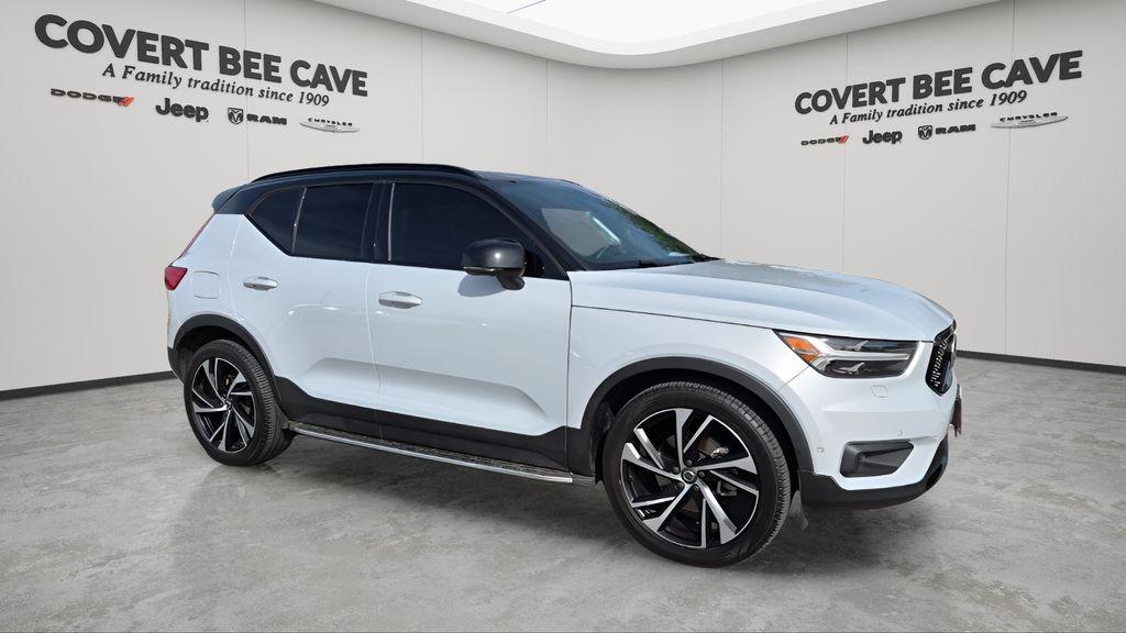 used 2022 Volvo XC40 car, priced at $20,592