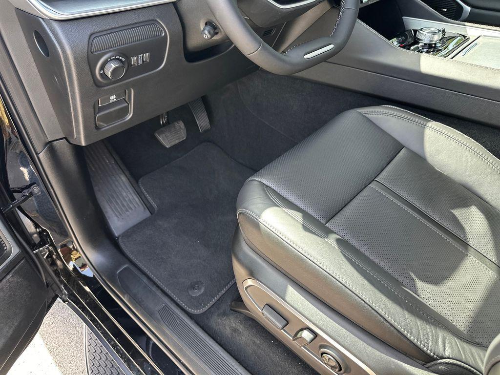 new 2026 Jeep Grand Wagoneer L car, priced at $80,612