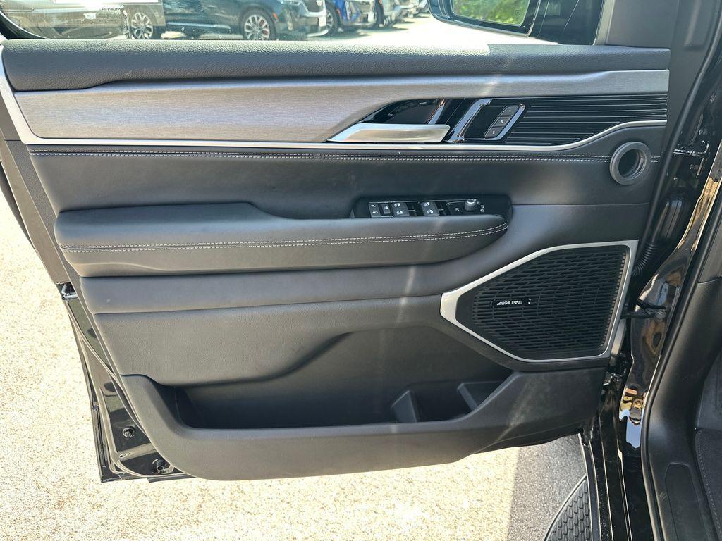 new 2026 Jeep Grand Wagoneer L car, priced at $80,612