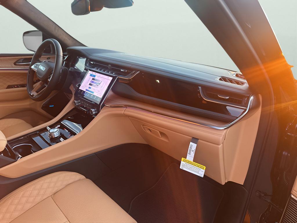 new 2025 Jeep Grand Cherokee L car, priced at $65,810