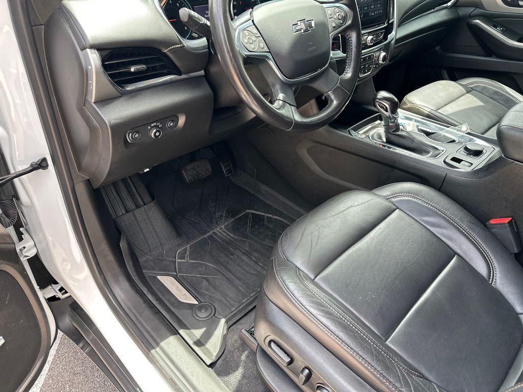 used 2021 Chevrolet Traverse car, priced at $26,897