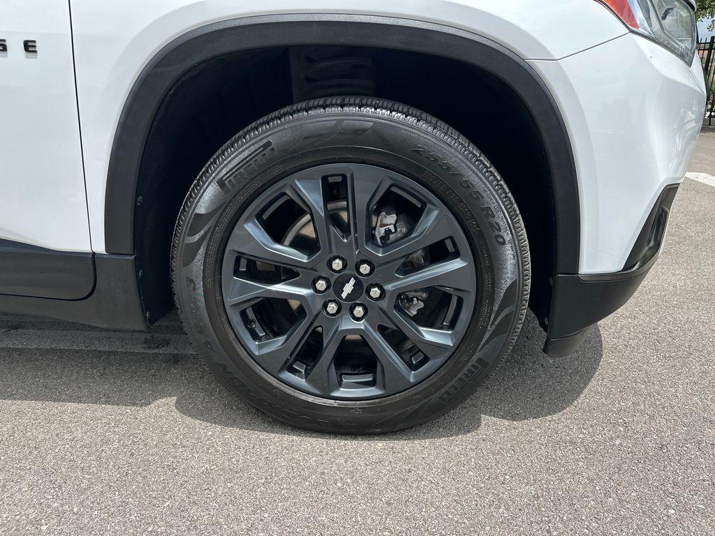 used 2021 Chevrolet Traverse car, priced at $25,723