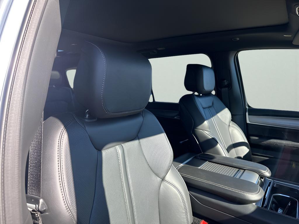 new 2025 Jeep Wagoneer car