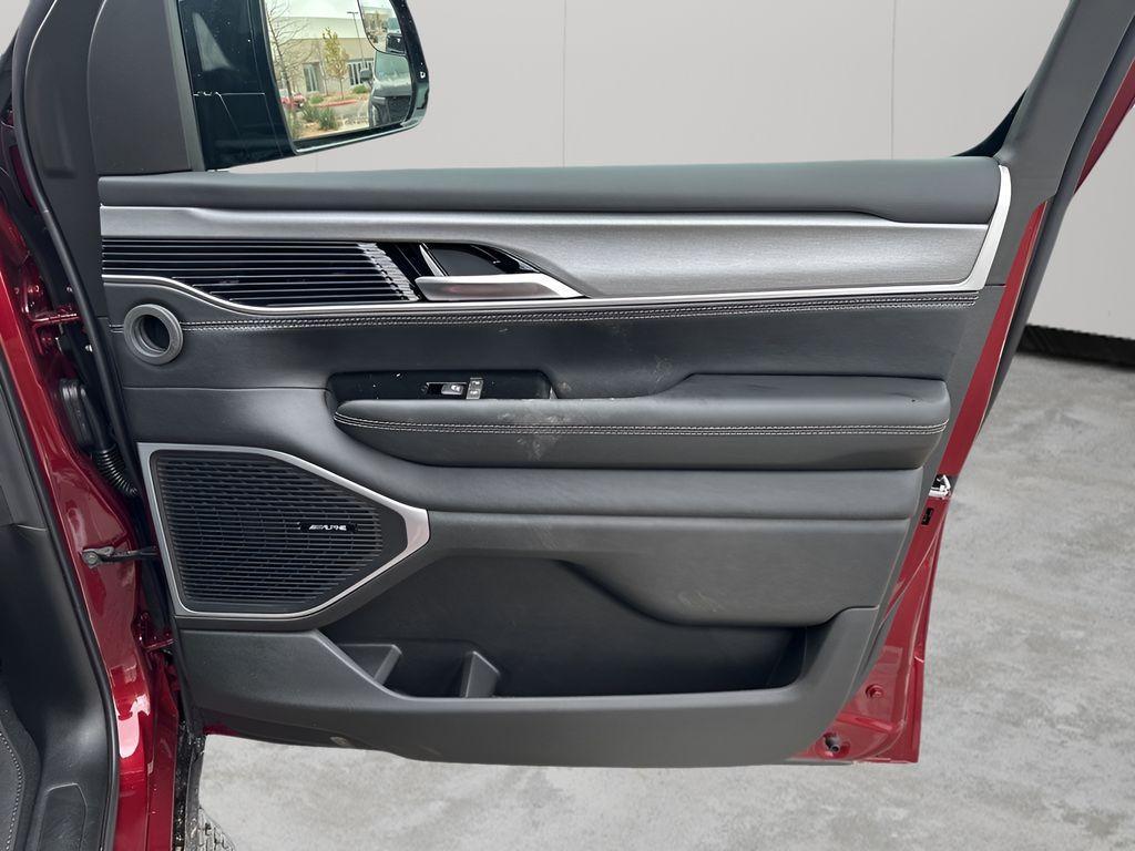 new 2026 Jeep Grand Wagoneer car, priced at $70,466