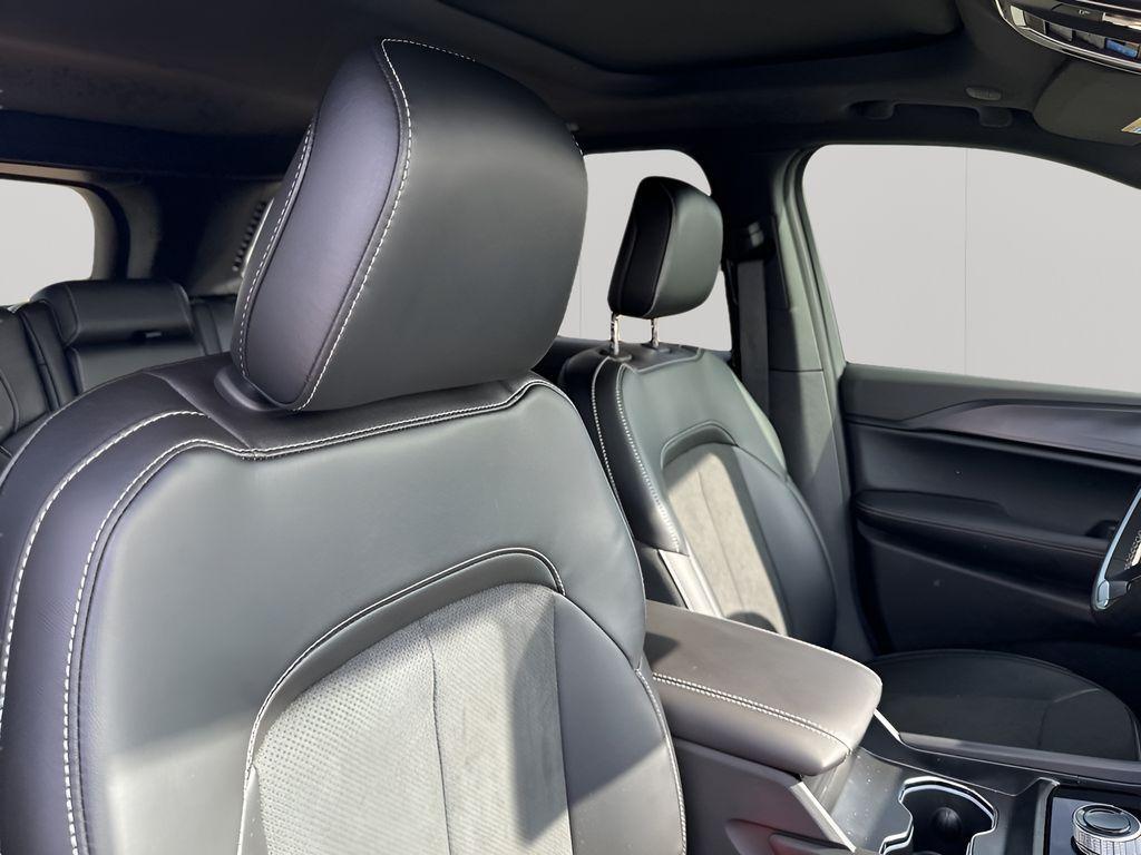 new 2025 Jeep Grand Cherokee car, priced at $36,710