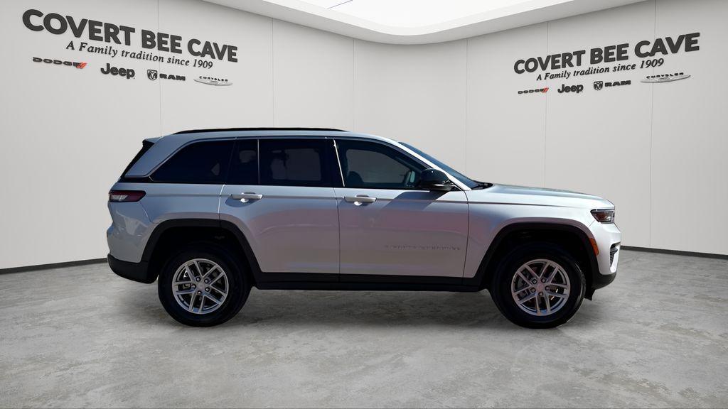 new 2026 Jeep Grand Cherokee car, priced at $41,603