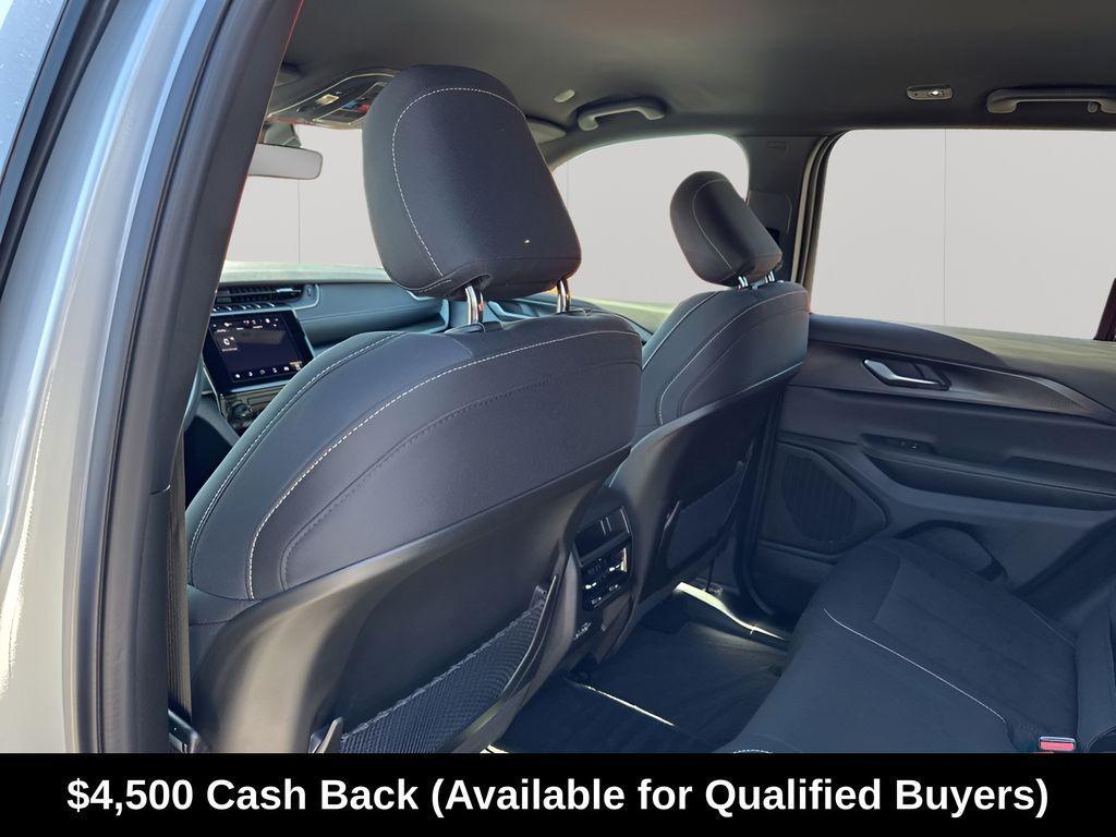 new 2026 Jeep Grand Cherokee car, priced at $34,703