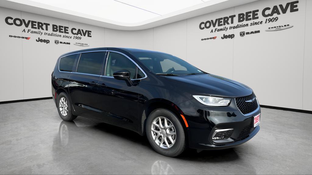 new 2026 Chrysler Pacifica car, priced at $39,145