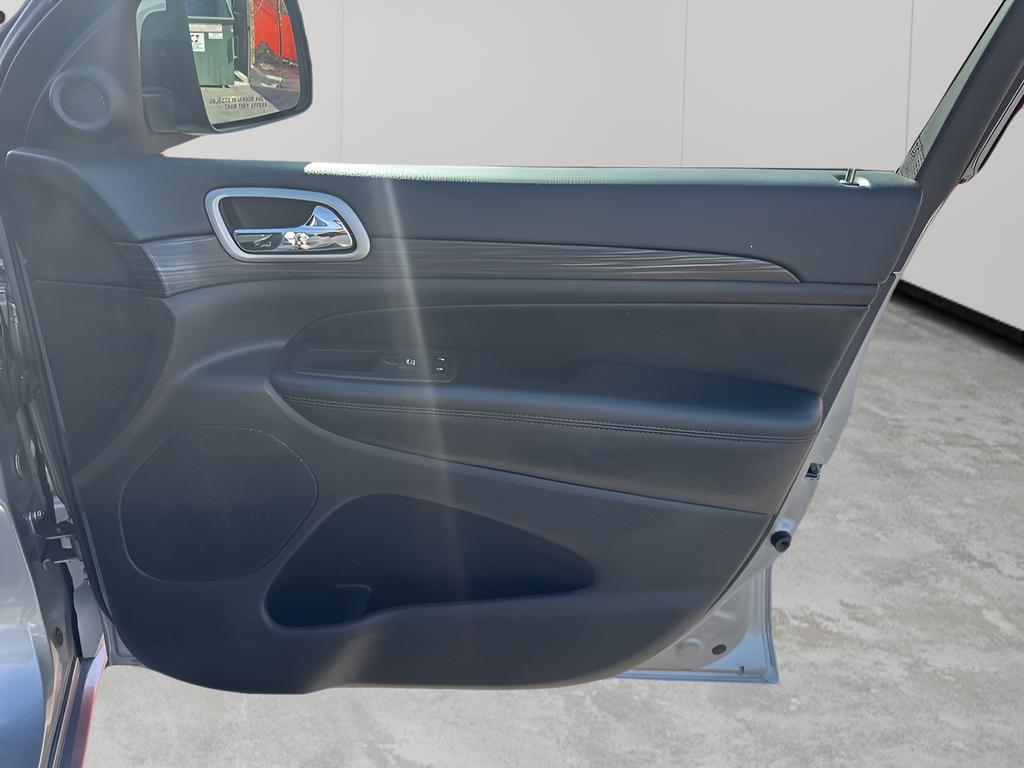 used 2019 Jeep Grand Cherokee car, priced at $15,136