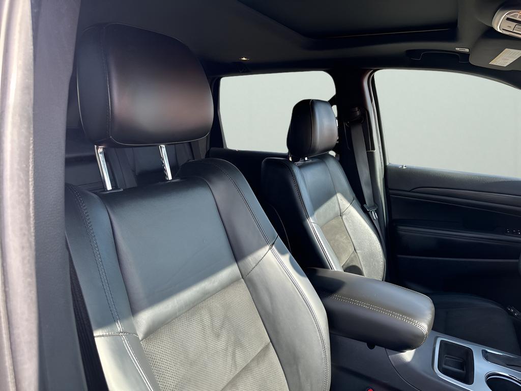 used 2019 Jeep Grand Cherokee car, priced at $15,136