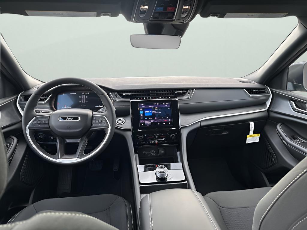 new 2025 Jeep Grand Cherokee car, priced at $37,635