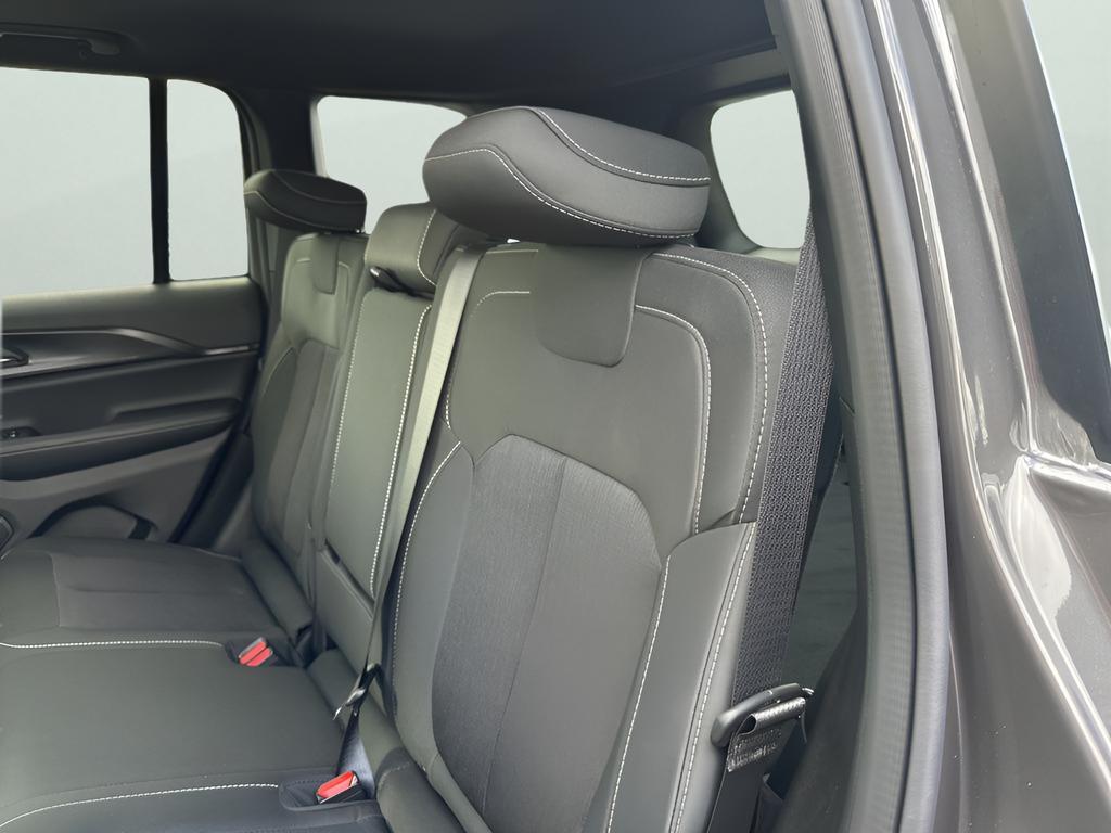 new 2025 Jeep Grand Cherokee car, priced at $37,635