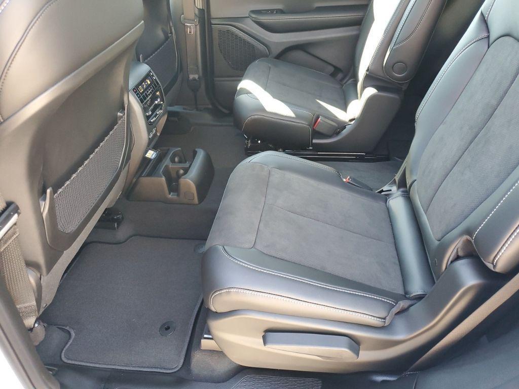 new 2025 Jeep Grand Cherokee L car, priced at $37,320