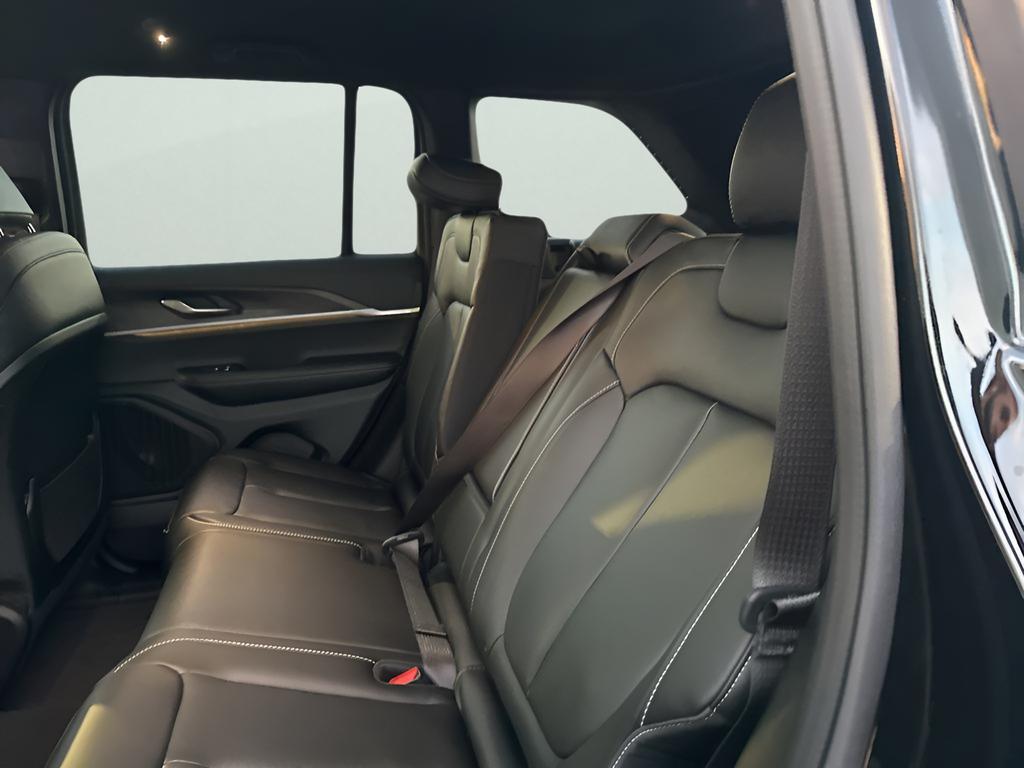 new 2025 Jeep Grand Cherokee car, priced at $38,970