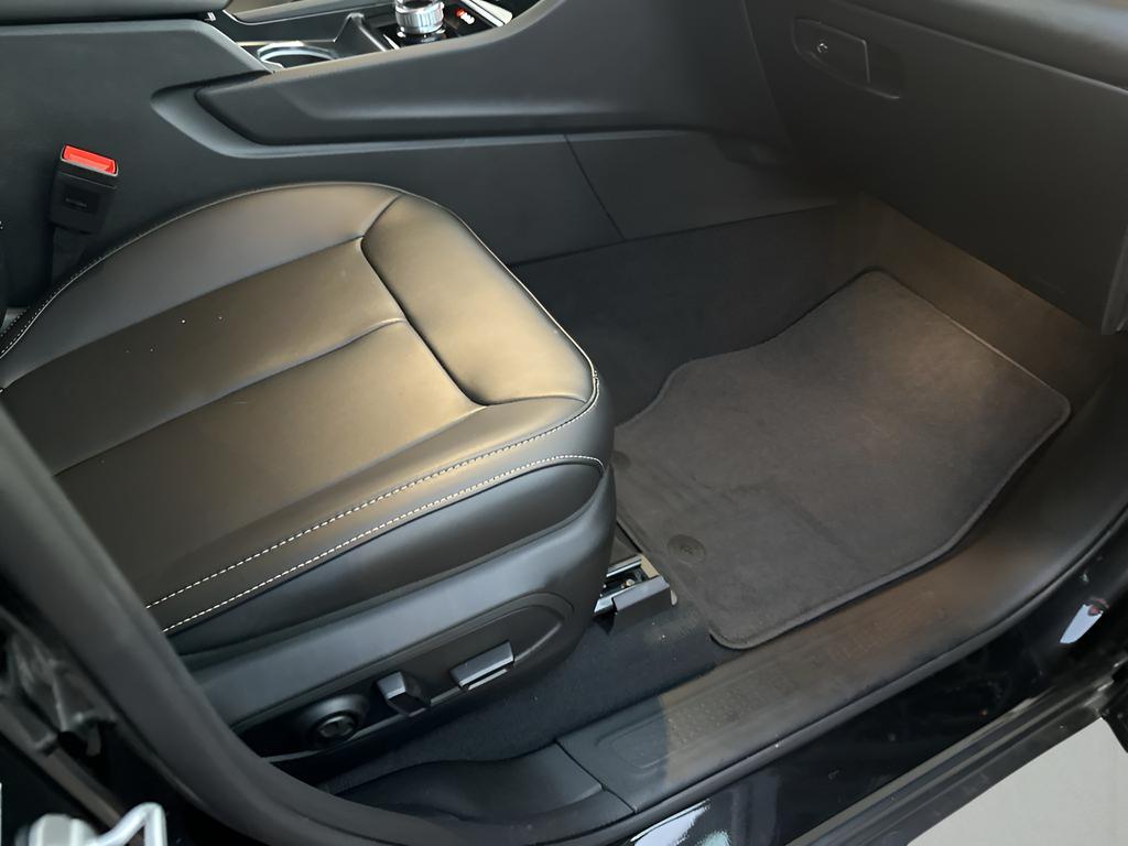 new 2025 Jeep Grand Cherokee car, priced at $38,970