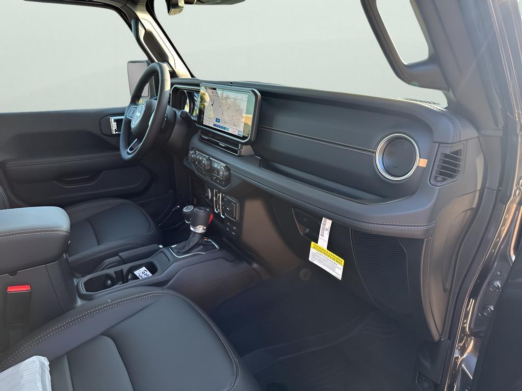 new 2025 Jeep Gladiator car, priced at $47,684