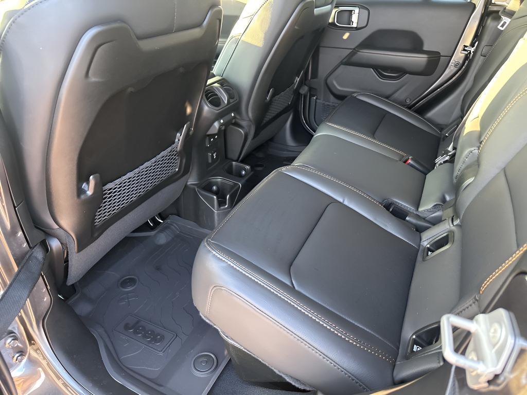 new 2025 Jeep Gladiator car, priced at $47,684