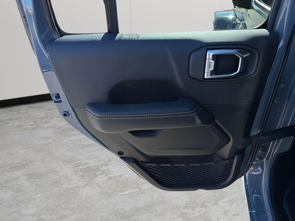 new 2026 Jeep Gladiator car, priced at $50,738