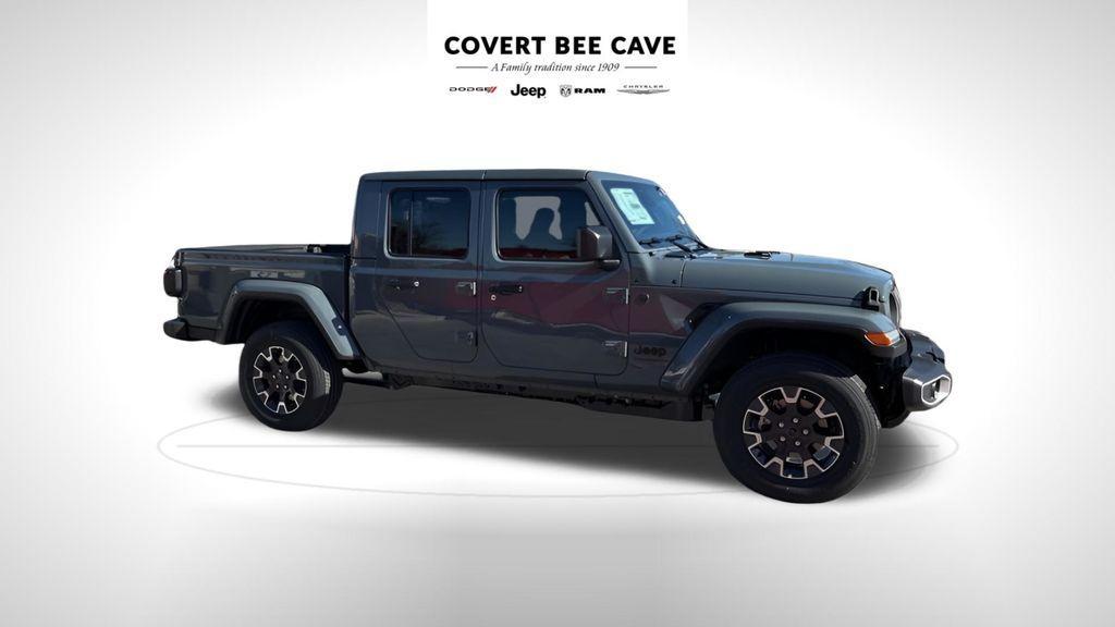 new 2026 Jeep Gladiator car, priced at $50,738