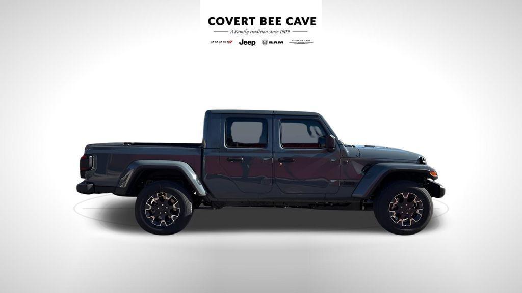 new 2026 Jeep Gladiator car, priced at $50,738