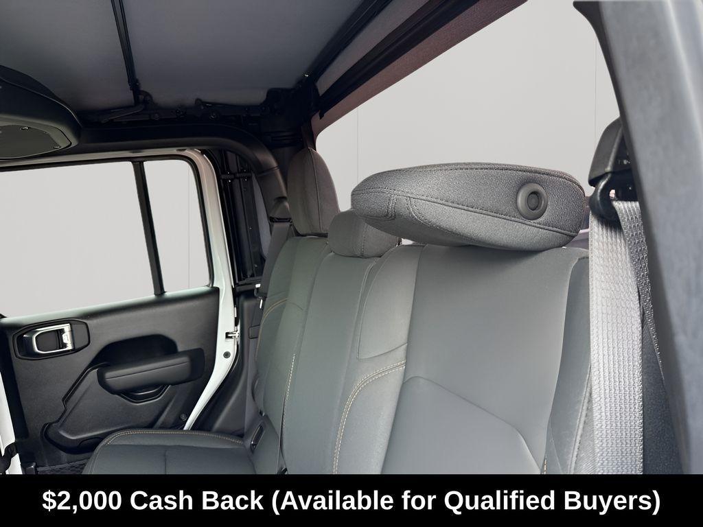 new 2026 Jeep Gladiator car, priced at $45,978