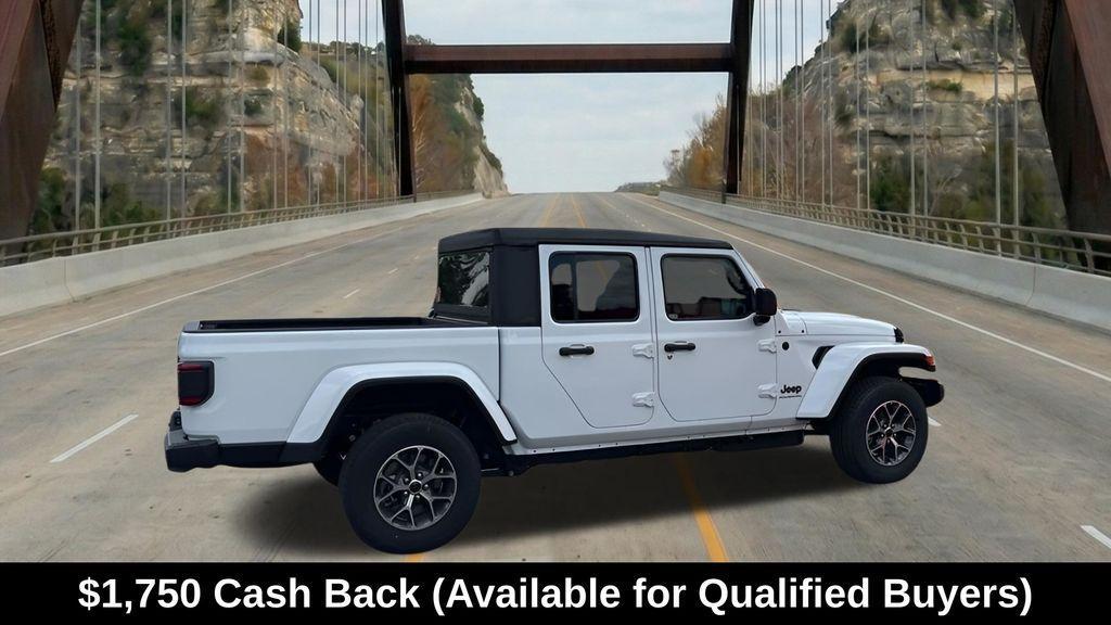 new 2026 Jeep Gladiator car, priced at $47,228
