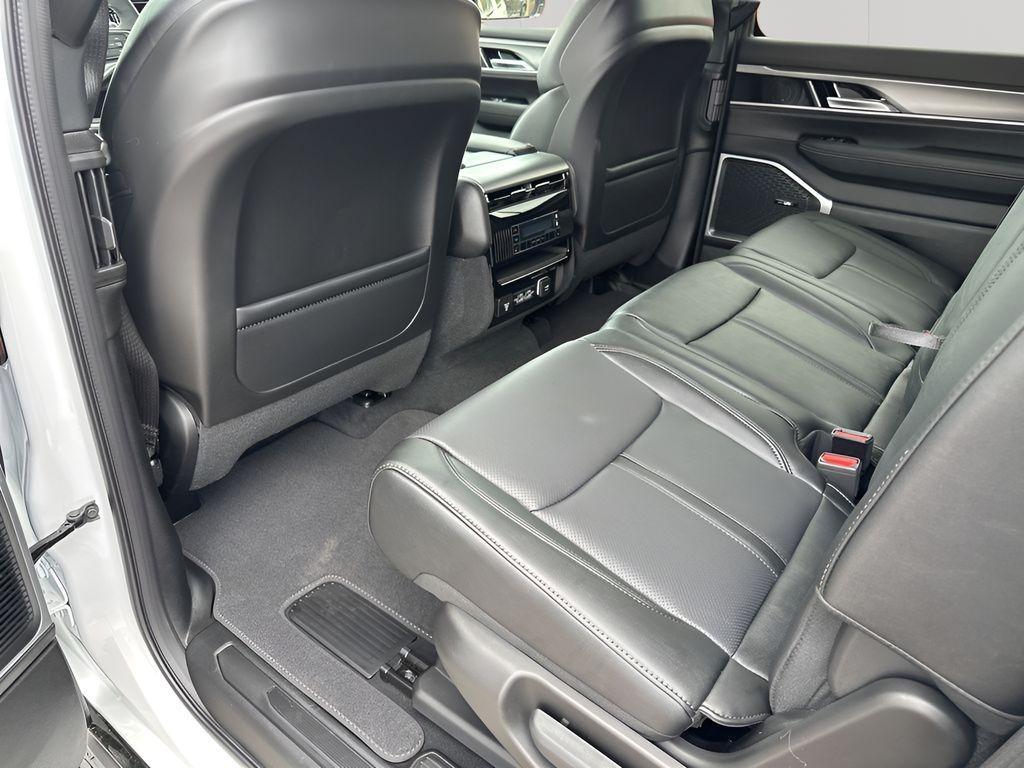 new 2026 Jeep Grand Wagoneer L car, priced at $75,821