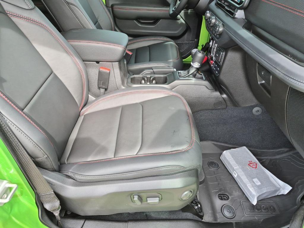 new 2026 Jeep Gladiator car, priced at $59,621